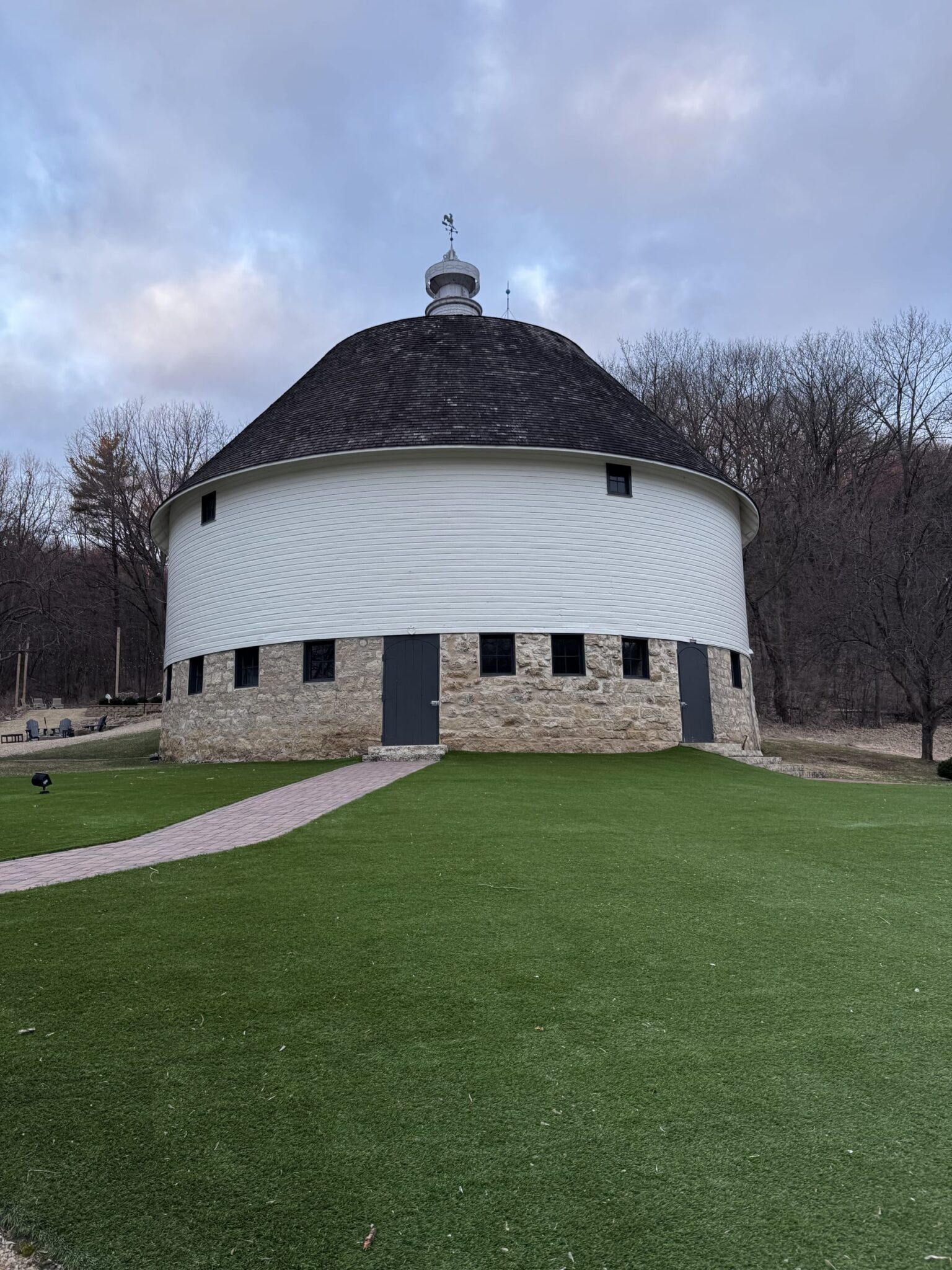 The round barn in Wacouta MN before roof restoration